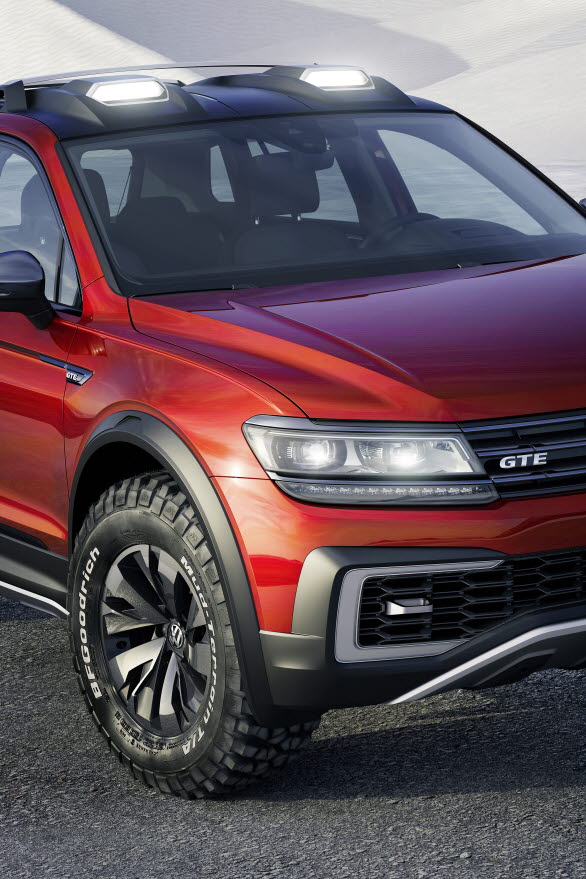Tiguan GTE Active Concepts offroad-look kännetecknas av bland annat hasplåtar i aluminium, takmonterade extraljus, omdesignade stötfångare och 16-tums terränghjul. 