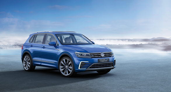 Nya Tiguan kommer längre fram att erbjudas som laddhybrid. På IAA i Frankfurt i september visades konceptbilen Tiguan GTE som i läget ”E-Mode” kan köras upp till 50 km på ren eldrift. 