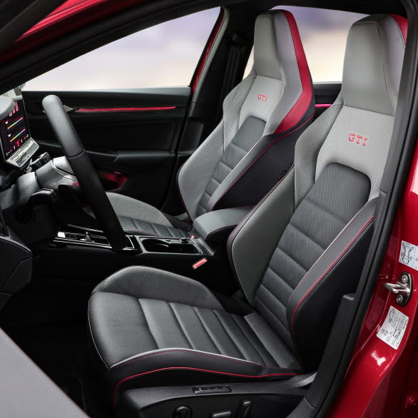 Interiören i nya Golf GTI.
