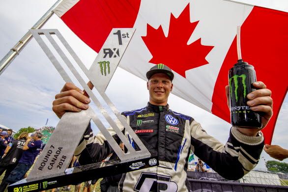 Ett monster, ett lönnlöv och nr 1, det är det perfekta resultatet för Johan.