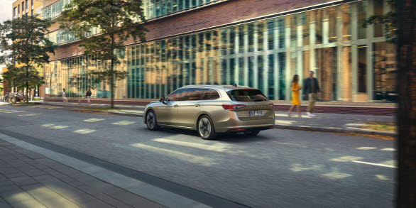 Nya Škoda Superb Kombi