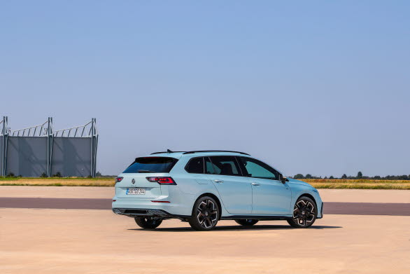 Nya Golf Sportscombi R-Line.