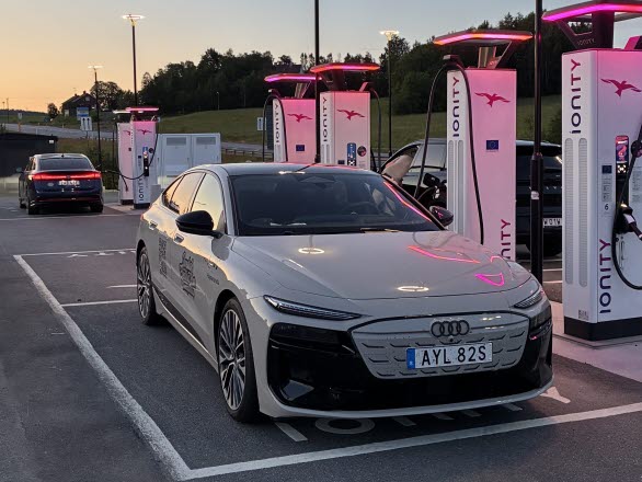 Audi A6 Sportback e-tron quattro på väg mellan Ystad och Haparanda i SECC