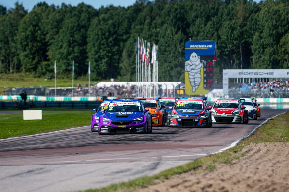 I teammästerskapet leder CUPRA Dealer Team - PWR Racing fortsatt, 94 poäng framför Lestrup Racing Team. Foto: Martin Palm