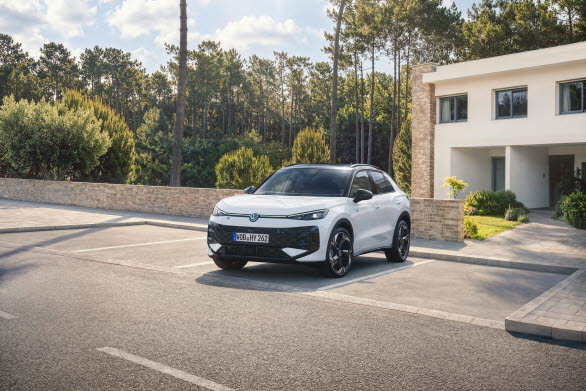T-Roc Hybrid erbjuds i en version med 136 hk i utrustningsnivån Life (bilden visar en R-Line).