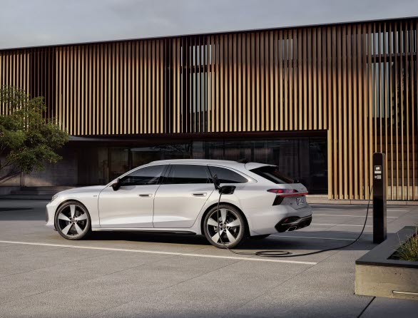 Audi breddar med fler laddhybrider. Premiär för Nya A6 Avant e-hybrid quattro