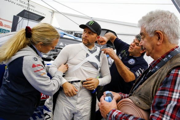 Petter behövde lappas ihop inför sin hjälteinsats i Tyskland förra året.