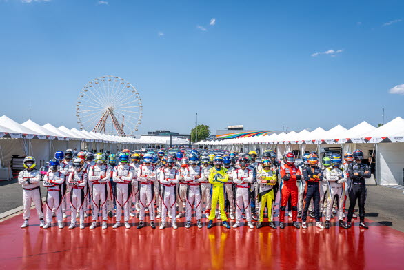 Totalt startar 63 Porsche 911 GT3 Cup i Porsche Carrera Cup Le Mans varav 17 från det skandinaviska mästerskapet.
