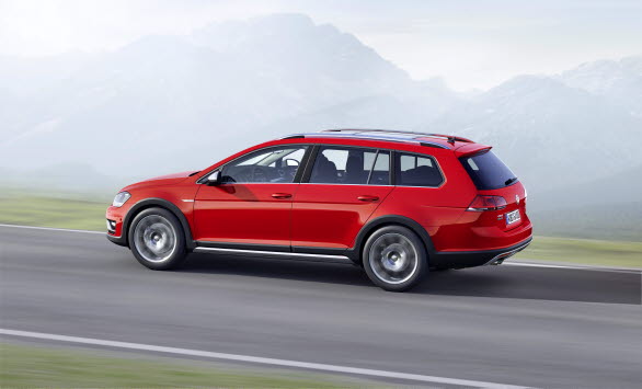 Båda motorerna uppfyller kraven i utsläppsnormen Euro 6 och är som standard kopplade till en 6-stegad DSG-växellåda. 