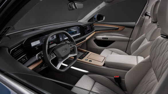 Den nya interiören i Audi Q7 med självlärande röstassistent och uppkopplade digitala funktioner