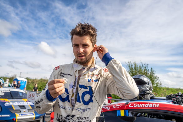 Lukas Sundahl körde upp sig till förstaplatsen i tabellen på Rudskogen Motorsenter i Norge.