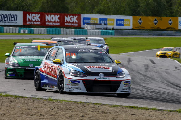 Hugo Nerman behåller fortsatt ledningen i JTCC.