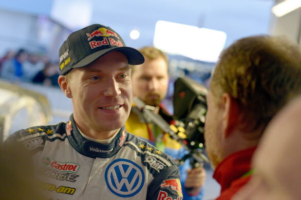 -Efter en brusten drivaxel gjorde Jari-Matti Latvala en heroisk uppkörning och slutade sjua.