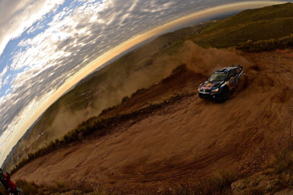 Andreas Mikkelsen kör nya Polo R WRC i Portugal och satsar på pallplats.