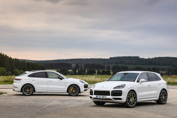 Porsche Cayenne Turbo S E-Hybrid och Cayenne Turbo S E-Hybrid Coupé.