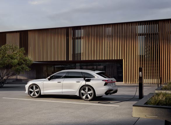 Audi breddar med fler laddhybrider. Premiär för Nya A6 Avant e-hybrid quattro
