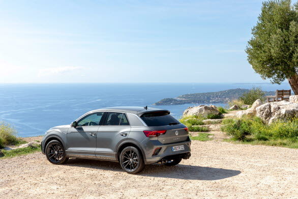 Lika racinginfluerad som T-Roc R är, lika praktisk och tillförlitlig är den att köra till vardags.