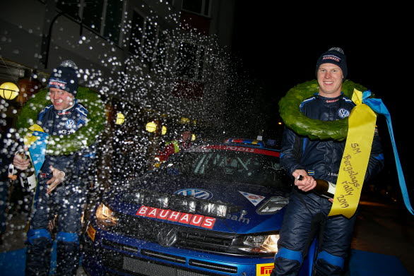 En van skumpasprutare är han Johan Kristoffersson, men inte i rallysammanhang. Nu blev det seger i SM-premiären.