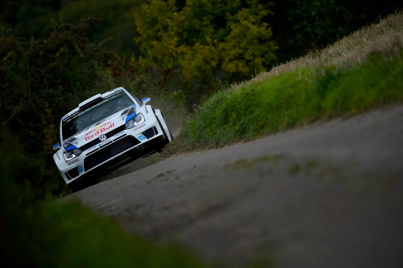 Sébastien Ogier siktar på seger på hemmaplan.