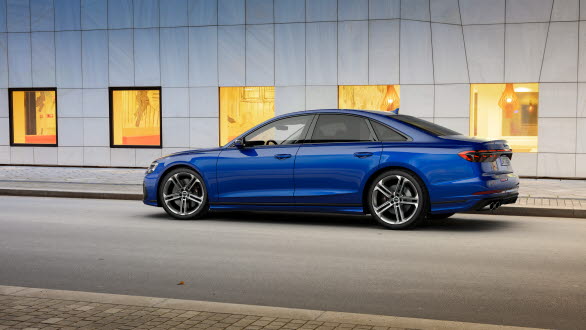 Audi S8