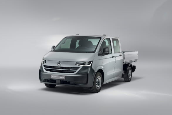 Ett unikt erbjudande på marknaden i sin klass. Transporter Pickup Dubbelhytt går nu att beställa med dieselmotor eller i ett helelektriskt utförande.