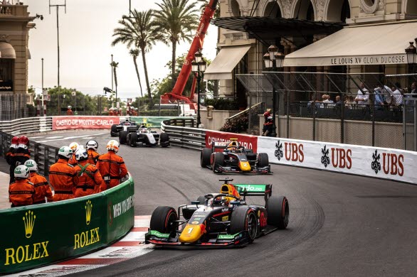 Den kommande omgången av Formel 2 körs under Grand Prix-helgen i Baku, Azerbajdzjan, i mitten av juni. Därefter flyger Dennis Hauger direkt till Sverige för att testa den nya gästbilen inför sina två race i Porsche Carrera Cup Scandinavia på Drivecenter Arena i Fällfors under den norrländska midnattssolen. Bild: Prema Racing/Gregory Heirman