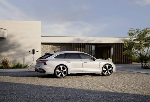 Audi breddar med fler laddhybrider. Premiär för Nya A6 Avant e-hybrid quattro