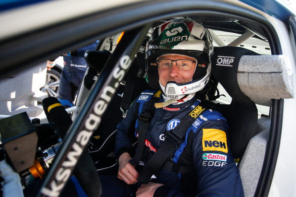 Johan Kristoffersson imponerade under sprint-SM i rally.