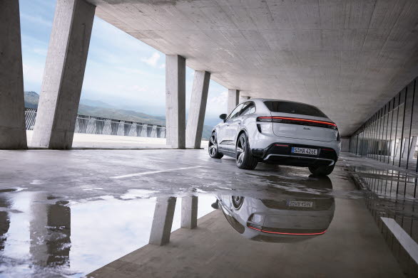 Nya helt elektriska Macan Turbo