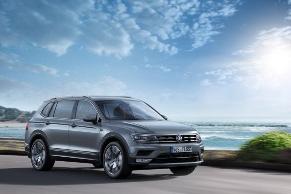 Effektspannet för motorerna till Tiguan Allspace ligger på mellan 150 och 240 hk. Till TDI-motorn på 150 hk erbjuds antingen en manuell växellåda eller dubbelkopplingsväxellådan DSG. Alla övriga Tiguan Allspace-modeller levereras som standard med DSG. 