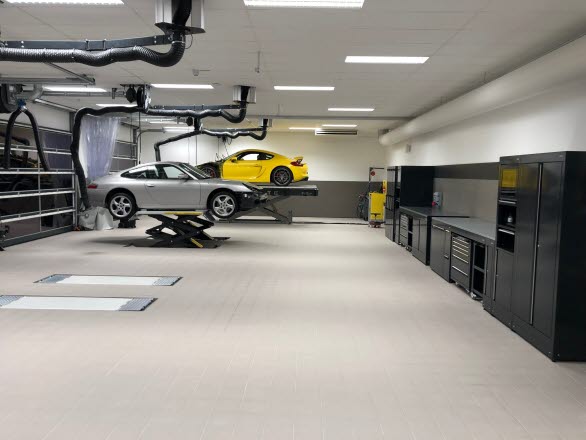 Skadecenter hos Porsche Center Helsingborg