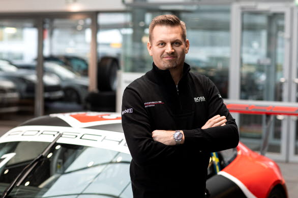 – Vi är otroligt glada och stolta att få välkomna Felix Rosenqvist tillbaka till Porsche Carrera Cup Scandinavia, säger Raine Wermelin, Direktör, Porsche Sverige. Det blir spännande för både medtävlare och publik att få uppleva en förare av Felix Rosenqvists kaliber.