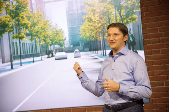 Johann Jungwirth är Volkswagens chef för digital utveckling.