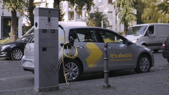 WeShare-flottan laddas vid allmänna laddningsstationer i Berlin.