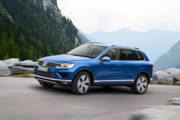Från start erbjuds Touareg med en sexcylindrig och en åttacylindrig turbodiesel; V6 TDI 3,0 med 262 hk respektive V8 TDI 4,2 med 340 hk. Längre fram kommer ett tredje dieselalternativ att erbjudas: V6 TDI 3,0 med 204 hk.