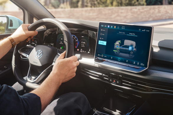 Drivsystemet har tre driftlägen som aktiveras automatiskt av bilen beroende på användningsprofil.