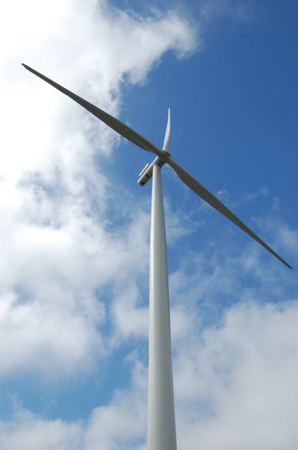 Elen till Volkswagen-gruppens elbilar i Sverige kommer från O2:s vindanläggning på Fallåsberget i Gästrikland.