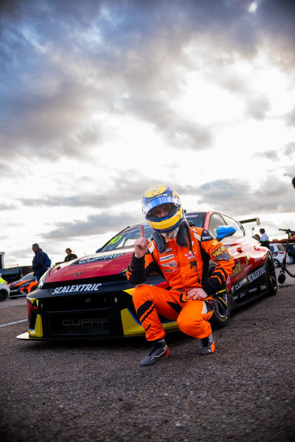 Viktor Andersson vann sin första tävling med CUPRA Leon VZ TCR i TCR Spain. I helgen är det premiär för TCR Europe där målet är att upprepa succén.