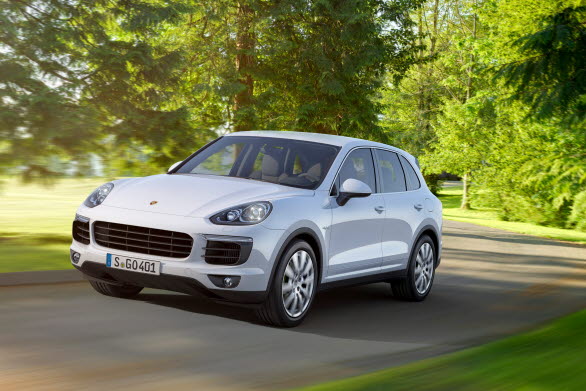 Nya Porsche Cayenne kommer i oktober bland annat som plug-in hybrid.