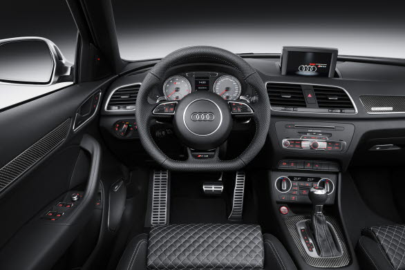 Audi RS Q3 facelift interiör