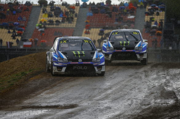 Petter Solberg och Johan Kristoffersson kämpade i regn och halka under kvalet.