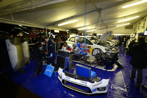 VW-teamet mekaniker och tekniker var avgörande för segern.