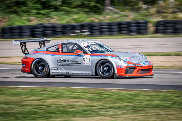Racingstjärnan Jan Magnussen gästar Skandinaviens ledande racingmästerskap. Den tidigare F1-föraren, ALMS och IMSA-mästaren utmanar eliten i Porsche Carrera Cup Scandinavia på Drivecenter Arena 29 juli.