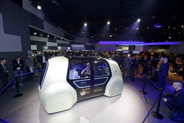 Kvällen innan invigningen av den 87: e internationella bilsalongen i Genève, presenterade Volkswagen-koncernen ännu en försmak av hur företaget tänker sig omvandlingen till framtidens mobilitet inför cirka 500 gäster.