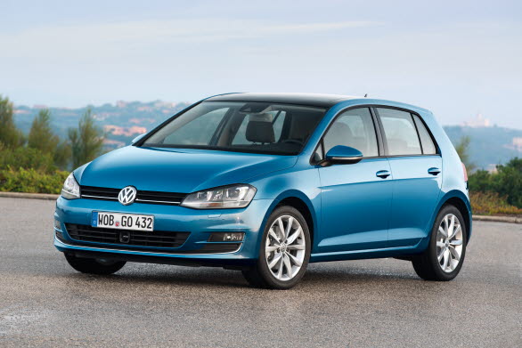 Nya Golf har tilldelats ännu en prestigefylld utmärkelse. En internationell jury har utsett Volkswagens storsäljare till ”Årets Bil i världen 2013”.