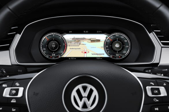Med nya Passat introducerar Volkswagen ett centralinstrument utformat som en display med interaktiv visning av informationen – Active Info Display. Samtliga instrument är mjukvarubaserade och virtuella.  