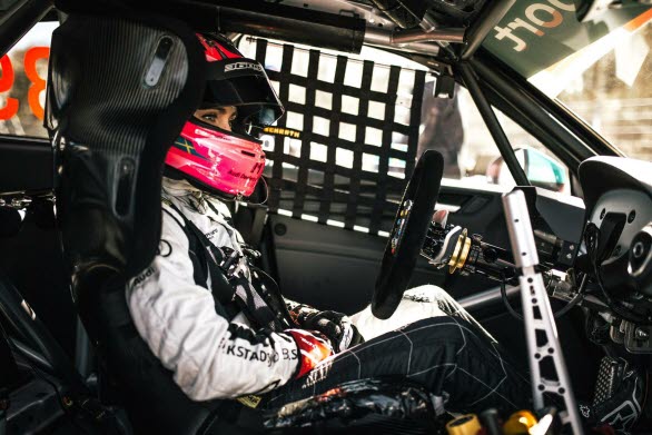 Mikaela Åhlin-Kottulinsky Audi RS 3 LMS