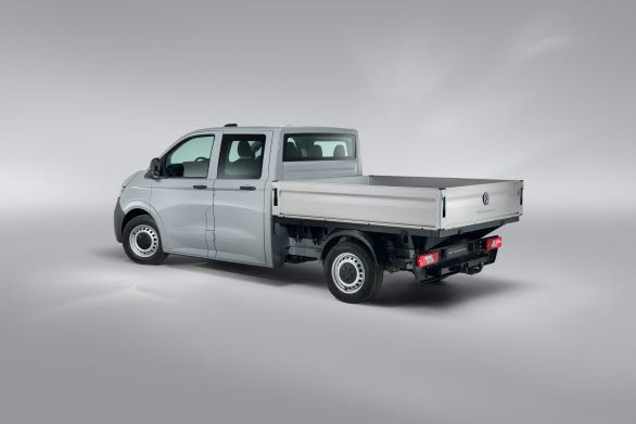 Flaket mäter 2203 mm på längden och 1930 på bredden. Bilden visar ett annat flak än det som monteras på svenska marknaden.