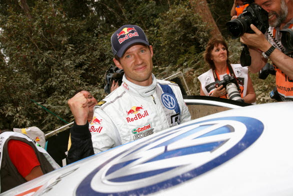 Med tre tävlingar kvar att köra i årets rally-VM krävs endast en poäng för att Volkswagen-föraren Sébastien Ogier och hans kartläsare Julien Ingrassia ska vinna VM-titeln i sin Polo R WRC. Den första chansen kommer i hemmarallyt i Frankrike, 3-6 oktober.