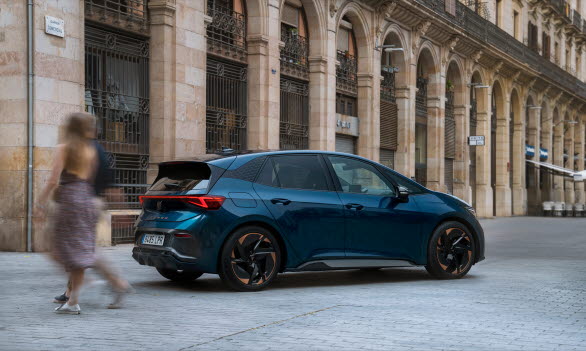 e-Boost versionerna erbjuder mycket snabb laddning med en maximal laddkapacitet på 135 kW.